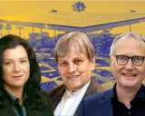 Drei Personen vor einer Solaranlage, die auf einem Parkplatz mit Autos installiert ist. Ein Symbol für die Zukunft der **Energie USA**.