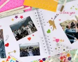 Álbum de fotos con pegatinas y fotos de bodas. Ideal para crear manualidades para regalar, con mensajes de "I love you" y corazones.
