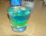 Drinki z Blue Curacao: 10 przepisów na niebieskie koktajle "wow"!