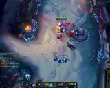 Drużyna walczy na zimowej mapie League of Legends, a na czacie widać "lol ping test".