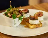 Ser kozi: 20+ inspiracji na dania od sałatek po pizzę. Odkryj smak!