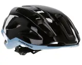 Czarny błyszczący kask rowerowy Kross z niebieskim akcentem, idealny na gravel. Zastanawiasz się, jaki kask na gravela wybrać? Ten model zapewni bezpieczeństwo i komfort.