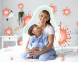 Mama tuli dziecko, które kaszle tylko w nocy. Wokół nich wirusy, ale chroni je zielona bariera.