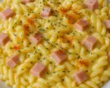 Jak zrobić spaghetti z serkiem topionym? Kremowy sos bez grudek!