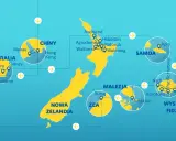 Mapa przedstawia podróż po wyspach Oceanii, z zaznaczonymi trasami lotniczymi do Australii, Nowej Zelandii, Samoa, Fidżi, Chin i Malezji.