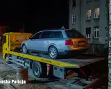 Srebrne Audi na lawecie. Policja przypomina, od ilu promili zabierają auto.
