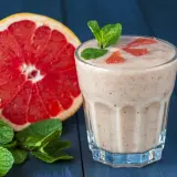 Smoothie z grejpfrutem: przepisy, zdrowie i odchudzanie bez goryczy