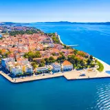Zadar: malownicze miasto z widokiem na morze, idealne na rodzinne wakacje. Atrakcje dla dzieci czekają!