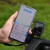 Smartfon z mapą i nawigacją rowerową Bosch. To najlepsza darmowa aplikacja na rower, która pokazuje trasę, dystans i czas dojazdu.
