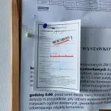 Zawiadomienie o przesyłce poleconej z Poczty Polskiej. Dokument zawiera informacje o odbiorze przesyłki, adresacie i terminie odbioru.