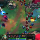 Bitwa w Nexus Blitz, gdzie gracze walczą w pojedynkach. Widać postacie, umiejętności i interfejs gry.