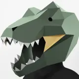 Maschera dinosauro fai da te, con denti aguzzi e bocca aperta, pronta per un'avventura preistorica.