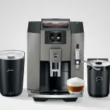Jaki ekspres Jura do domu? Elegancki ekspres Jura E8 z akcesoriami: pojemnikiem na mleko i pojemnikiem na ziarna kawy. Idealny do domowego zacisza.