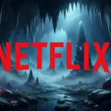 Ciemna, mistyczna jaskinia z kryształami i mgłą. Czerwony napis Netflix zaprasza do świata mega wciągających filmów.