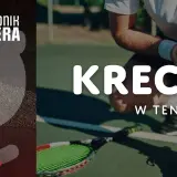Tenisista trzymający się za bolesne kolano, rakieta tenisowa na korcie.