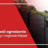 Para planuje budowę ogrodzenia, sprawdzając jego maksymalną wysokość i zasady.