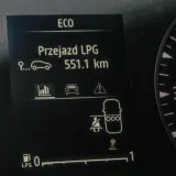 Dacia Sandero: kontrolki informują o przejeździe LPG 551.1 km. Widoczny wskaźnik poziomu LPG na 0.