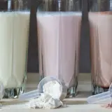 Shake proteinowy przed czy po treningu - co wybrać dla lepszych efektów?