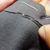 Domina coser bajos a mano: El truco invisible para tus pantalones