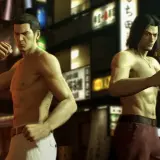 Dwóch mężczyzn w pozycji bojowej, gotowych do walki. Kiryu i Majima, bohaterowie Yakuza 0, czekają na polskie spolszczenie gry.