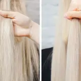Dwa ujęcia blond włosów: przed i po zabiegu, pokazujące różnicę w ich wyglądzie.