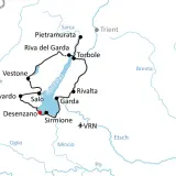 Karte zeigt eine Route um den Gardasee, mit Orten wie Desenzano, Salò, Riva del Garda und Torbole. Ein Radweg Gardasee ist eingezeichnet.