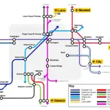 Mapa przedstawia połączenia kolejowe z lotniskami w Londynie: Heathrow, Gatwick, Luton, Stansted i Southend.