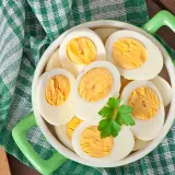 Czy jajko podnosi cholesterol? Prawda o wpływie na zdrowie serca