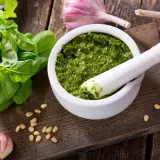 Jak zrobić dobre pesto – sekrety idealnego przepisu krok po kroku