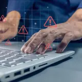 Zachowaj rozwagę w sieci: jak podejmować przemyślane decyzje online