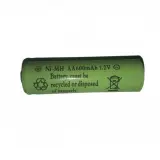 Zielona bateria AA Ni-MH 1.2V 600mAh, idealna do lamp solarnych. Pamiętaj o prawidłowej utylizacji.