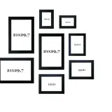 Kolekcja czarnych ram na zdjęcia: trzy 21x29,7, trzy 15x21 i dwa 10x15.