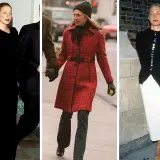 Carolyn Bessette-Kennedy luce elegante en tres atuendos: uno negro, uno rojo y uno blanco con negro.