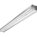 Długie, metalowe lampy do kanału samochodowego, z czterema rzędami białych, świecących świetlówek LED, idealne do warsztatu.