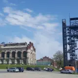 Dawne szyby kopalniane w Katowicach, przypominające o historii górnictwa, kontrastują z nowoczesnymi budynkami. Wrocław też ma swoje ciekawe miejsca.