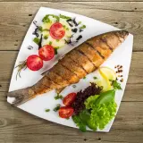 Jak przyprawić rybę na grilla, aby zachwycić smakiem i aromatem