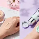 Jämförelse av bb cream vs cc cream: en beige kräm på handen bredvid en burk, och en mintgrön kräm på handen bredvid en tub.