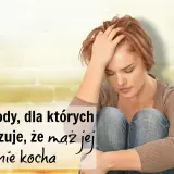 Smutna kobieta z ręką na czole. Tekst: "4 powody, dla których żona czuje, że mąż jej nie kocha".