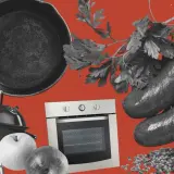 Préparation pour la cuisson du boudin noir : poêle, four, barbecue, herbes, épices et pommes.
