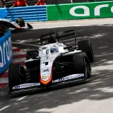 Formel-1-Auto mit Startnummer 7 kämpft im Qualifying in Monaco um jede Zehntelsekunde.