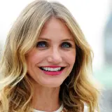 Uśmiechnięta Cameron Diaz, która niedawno została mamą, promienieje radością. Jej dzieci z pewnością odziedziczyły jej piękny uśmiech.