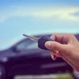 Firma kupiła auto z wadą? Zwrot samochodu na fakturę: jak to zrobić