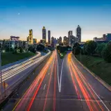 Wie ein modernes Transportmanagementsystem Kosten senkt und Transparenz im Fuhrpark schafft