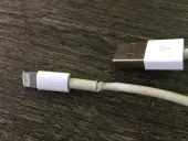 Ładowarka do iPhone: Gdzie kupić? Oryginał, MFi czy podróbka?