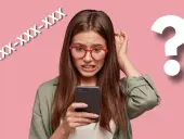 Zdezorientowana kobieta z telefonem i znakiem zapytania, tekst "+48 XXX-XXX-XXX".