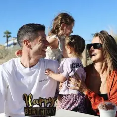 Ile dzieci ma Robert Lewandowski? Zaskakujące fakty o jego rodzinie