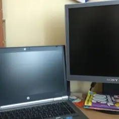 Jak podłączyć komputer stacjonarny do laptopa jako monitor bez problemów