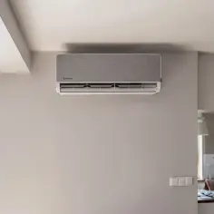 Klimatyzator ścienny w nowoczesnym wnętrzu.