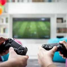 Jak grać na 2 pady online w FIFA 22 i cieszyć się multiplayerem