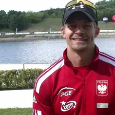 Kajakarstwo w Warcie Poznań - rozwój młodych sportowców i ich pasji